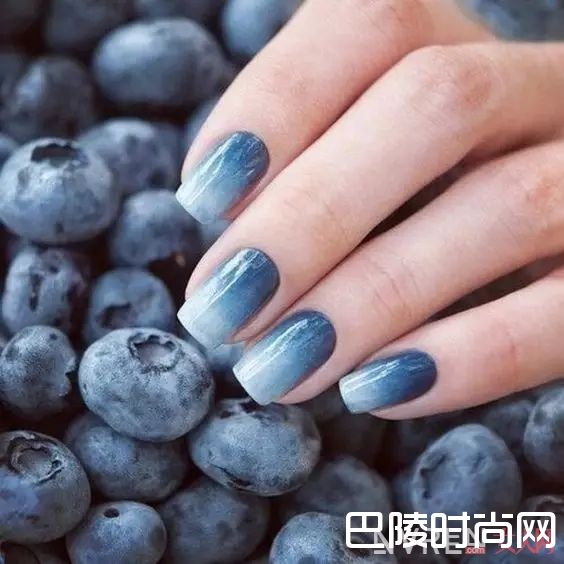 渐变色美甲_十大春季流行美甲，快来为你的指甲换新装！
