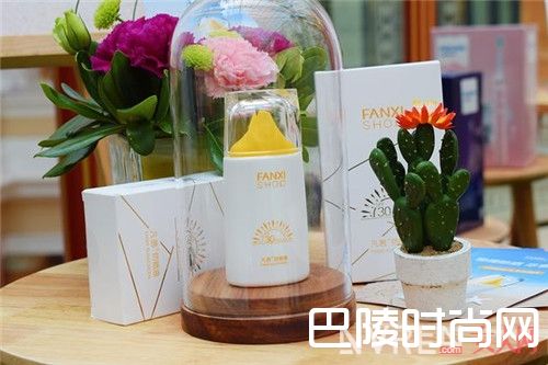 凡茜物理防晒液推荐理由_换季护肤很重要！哪几款护肤好物可以让你肌肤水嫩如初