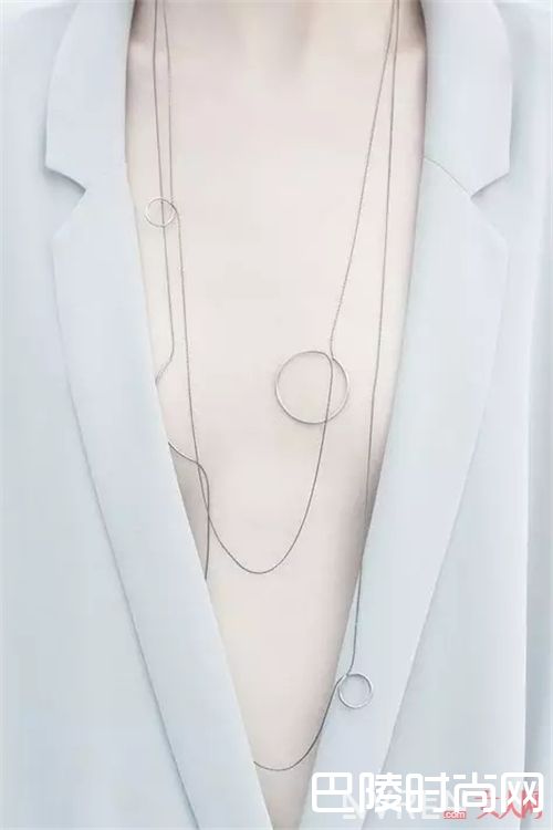 Agata Bieleń单品推荐_简约的优雅 开春时节少不了这些极简首饰