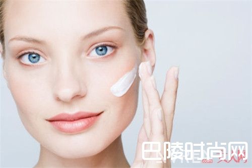 雅诗兰黛多效智妍精华霜简介_换季护肤很重要！哪几款护肤好物可以让你肌肤水嫩如初