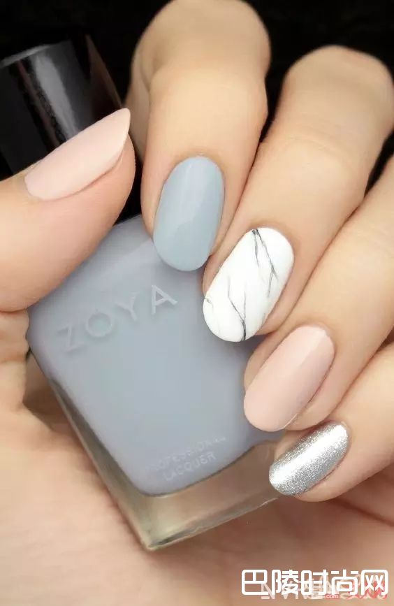 大理石元素美甲_十大春季流行美甲，快来为你的指甲换新装！