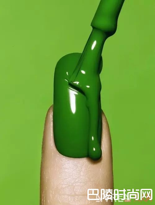 纯色美甲_十大春季流行美甲，快来为你的指甲换新装！