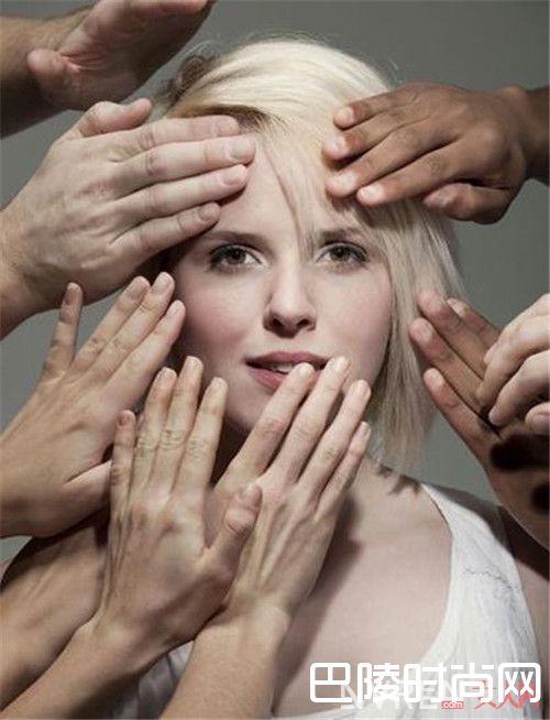 雅诗兰黛多效智妍精华霜简介_换季护肤很重要！哪几款护肤好物可以让你肌肤水嫩如初