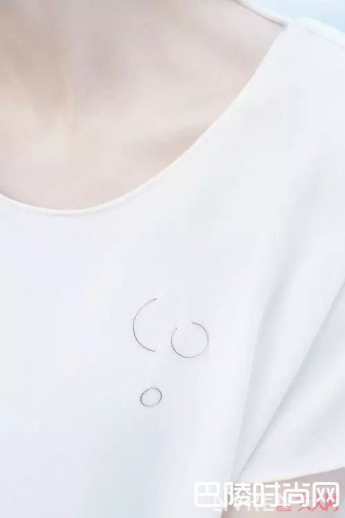 Agata Bieleń单品推荐_简约的优雅 开春时节少不了这些极简首饰