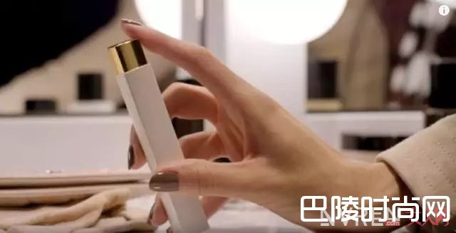 Chanel Mademoiselle变形金刚便携香水_有腔调当然有灵魂，这些香水妥妥地喷出气质