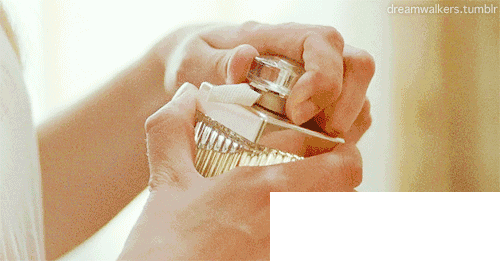 气味图书馆_有腔调当然有灵魂，这些香水妥妥地喷出气质