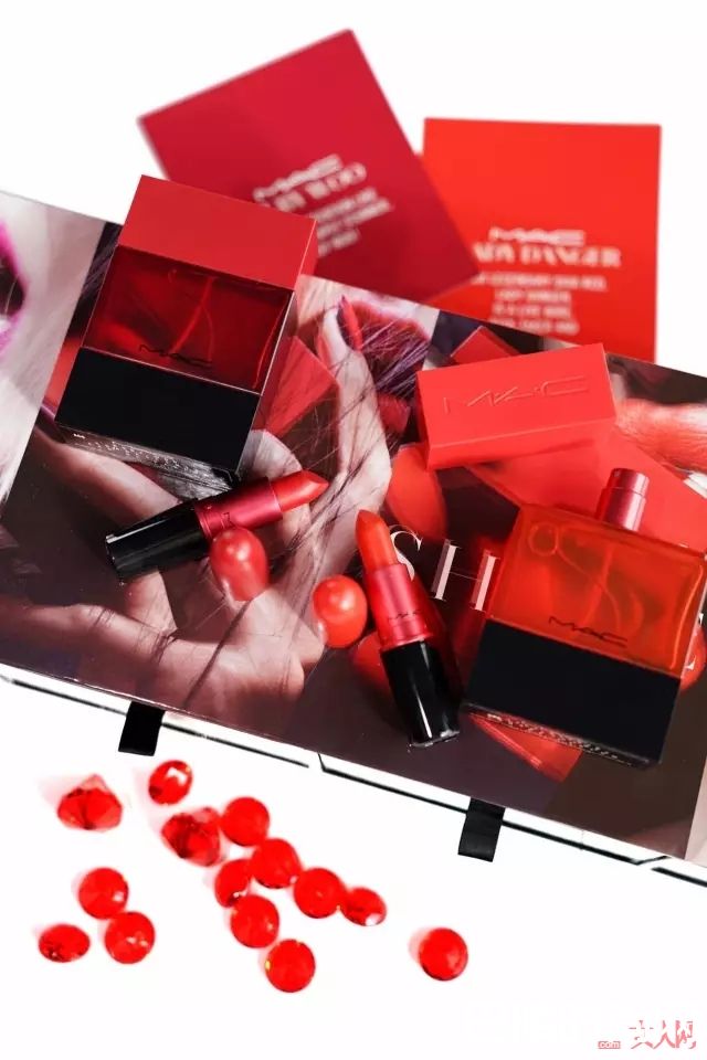 M.A.C Shadescents香水系列_有腔调当然有灵魂，这些香水妥妥地喷出气质