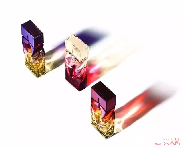 Christian Louboutin香水套装_有腔调当然有灵魂，这些香水妥妥地喷出气质