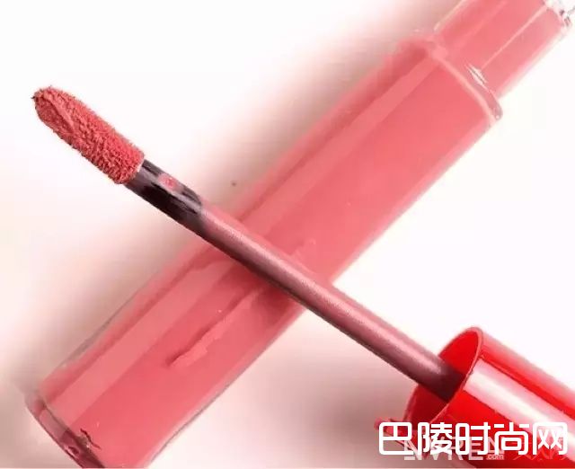 阿玛尼红管500_最适合春天的唇色，大甜甜、大幂幂也最爱它…