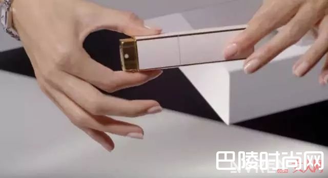 Chanel Mademoiselle变形金刚便携香水_有腔调当然有灵魂，这些香水妥妥地喷出气质