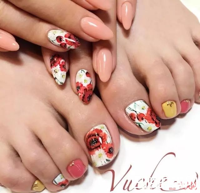 D&G美甲_做一款Gucci、Valentino、Chanel限量款美甲，才配得上我攒钱买的包包