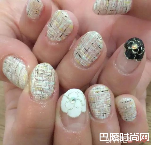 CHANEL美甲_做一款Gucci、Valentino、Chanel限量款美甲，才配得上我攒钱买的包包