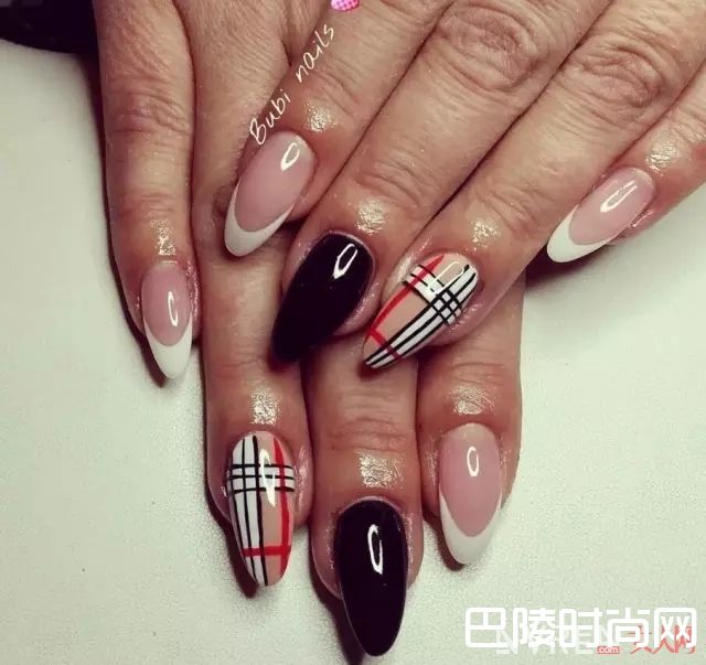 BURBERRY美甲_做一款Gucci、Valentino、Chanel限量款美甲，才配得上我攒钱买的包包