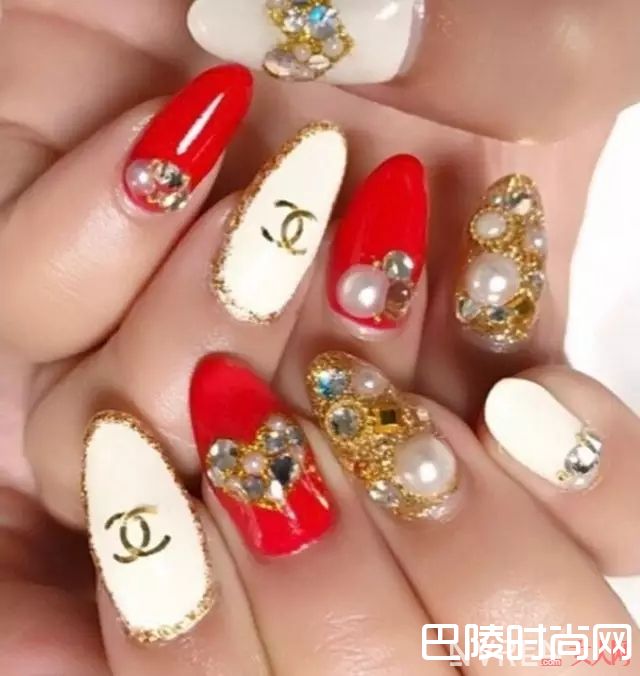 CHANEL美甲_做一款Gucci、Valentino、Chanel限量款美甲，才配得上我攒钱买的包包