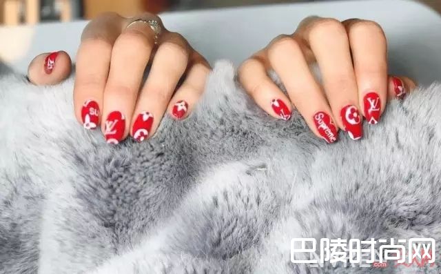 SUPERME×LV美甲_做一款Gucci、Valentino、Chanel限量款美甲，才配得上我攒钱买的包包