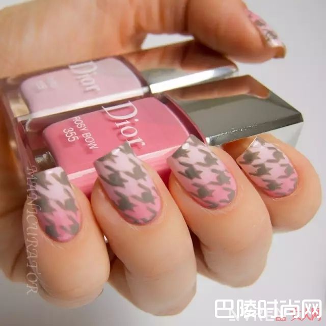 DIOR美甲_做一款Gucci、Valentino、Chanel限量款美甲，才配得上我攒钱买的包包