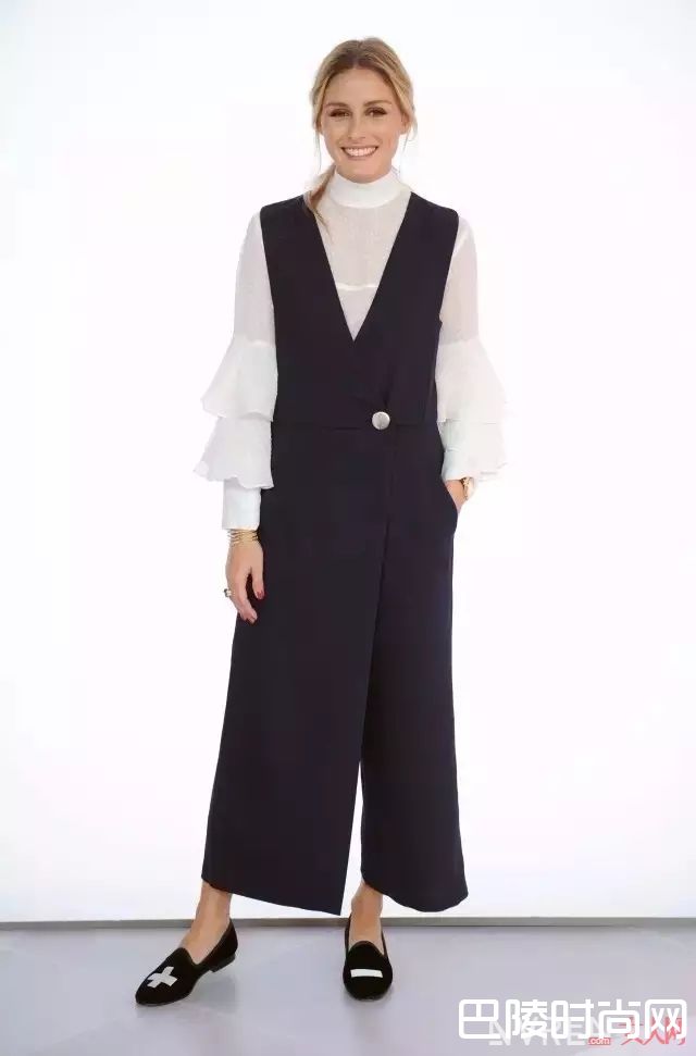 阔腿裤配乐福鞋_最时髦的阔腿裤穿不好，很可能是你不会搭鞋子！