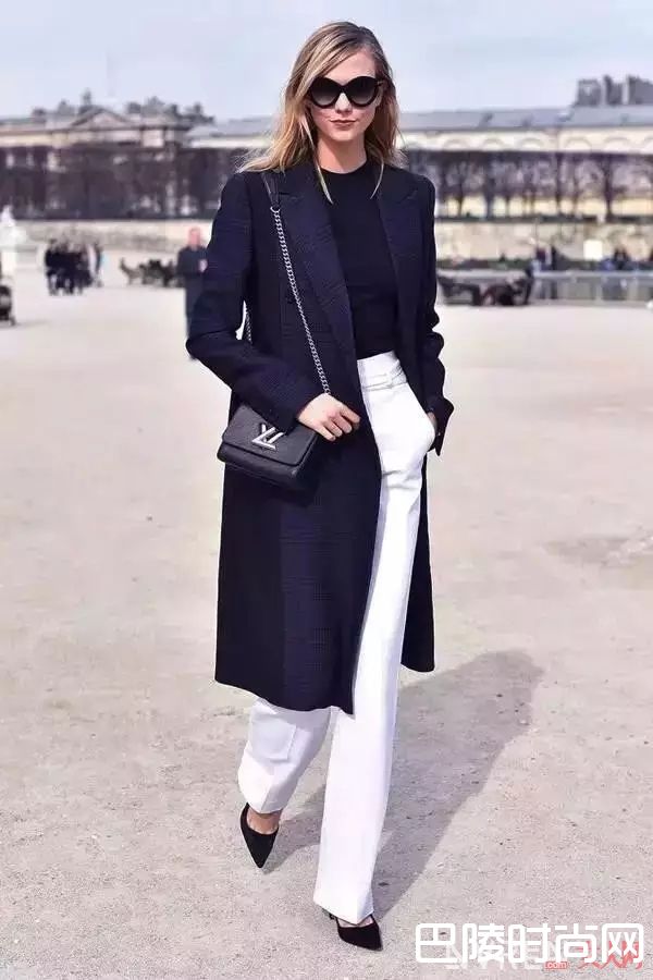 阔腿裤配尖头高跟鞋_最时髦的阔腿裤穿不好，很可能是你不会搭鞋子！