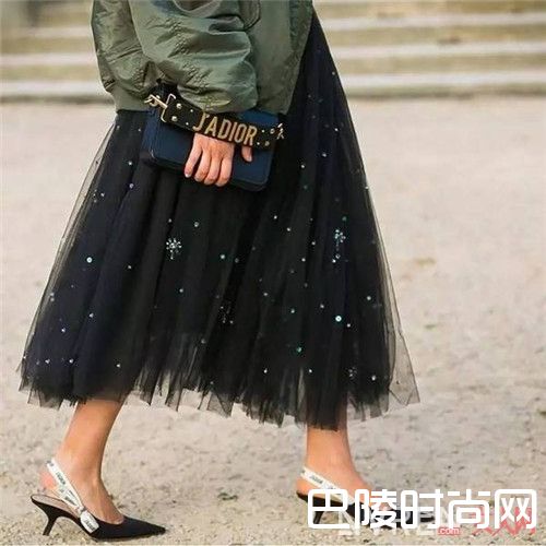 DIOR J'ADIOR包包简介_2017买什么包包潮流？这10款包买哪个都不会错！