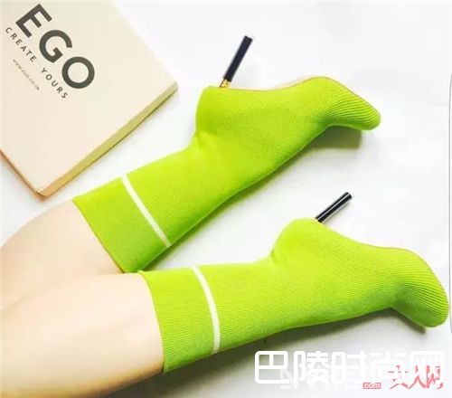 创意无限的袜子鞋_今年最in的袜子 帮你轻松摆出凹造型