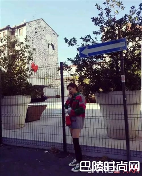 学生气息的过膝袜_今年最in的袜子 帮你轻松摆出凹造型