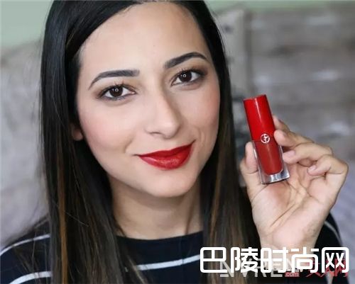 阿玛尼小胖丁染唇液_2017唇釉当道 这些火爆了的唇釉你有几个？