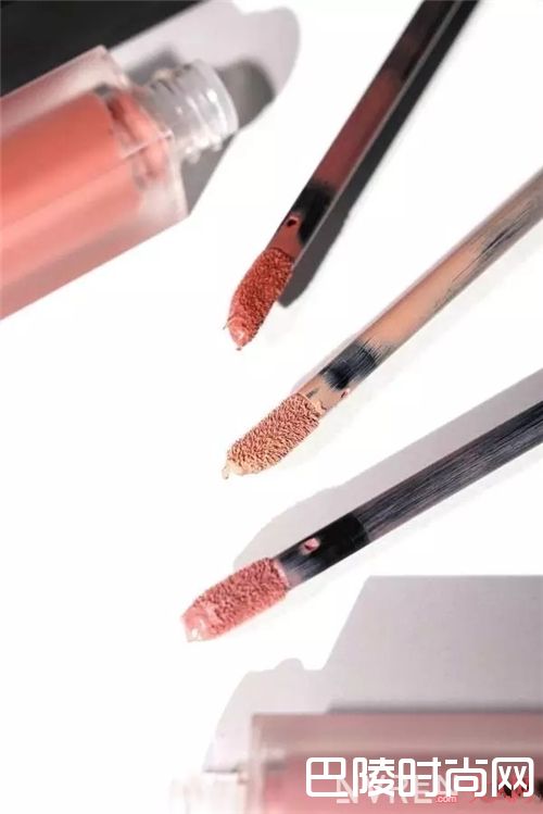 urberry丝绒雾彩液体唇膏_2017唇釉当道 这些火爆了的唇釉你有几个？