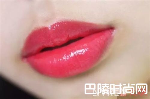 DIOR迪奥魅惑液态唇膏_2017唇釉当道 这些火爆了的唇釉你有几个？