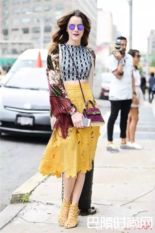 高腰裙怎么穿_春末夏初 是时候穿上高腰款单品显美腿了