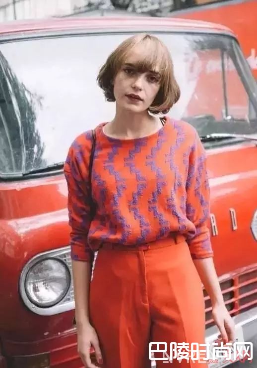 火焰红_开春穿什么？2017年十大流行色让你美成一道风景线
