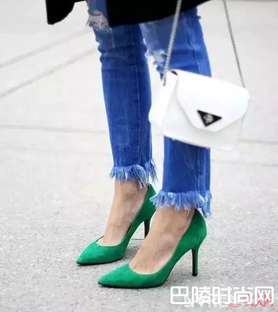 草木绿_开春穿什么？2017年十大流行色让你美成一道风景线