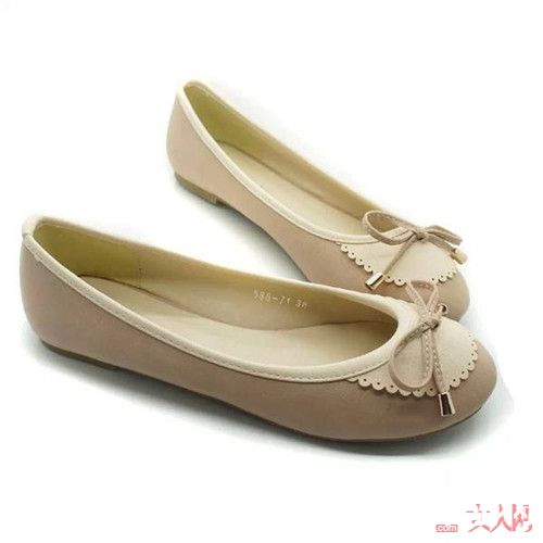 平底鞋介绍_这是女生衣橱必备单品 成为女神的必需品你有几件
