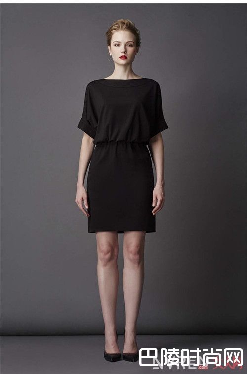 小黑裙介绍_这是女生衣橱必备单品 成为女神的必需品你有几件