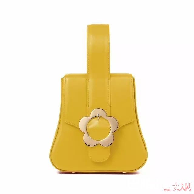 High cheeks_小包大行其道，今年春夏还能买这些千元小众包！