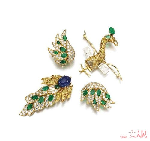 珠宝配饰介绍_这是女生衣橱必备单品 成为女神的必需品你有几件