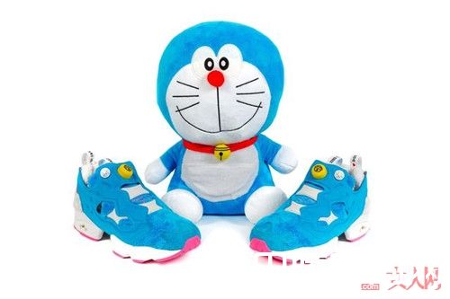 Doraemon x Packer Shoes x Reebok毛公仔鞋简介_奢侈大牌与街头潮牌流行联名时髦又新奇!你最看好哪一对?
