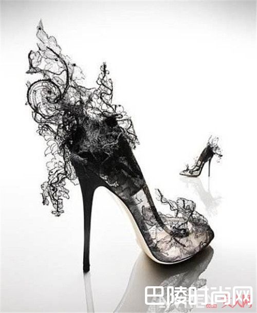 高跟鞋介绍_这是女生衣橱必备单品 成为女神的必需品你有几件
