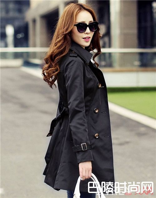 风衣介绍_这是女生衣橱必备单品 成为女神的必需品你有几件