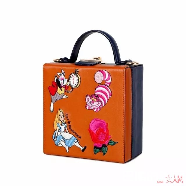 High cheeks_小包大行其道，今年春夏还能买这些千元小众包！