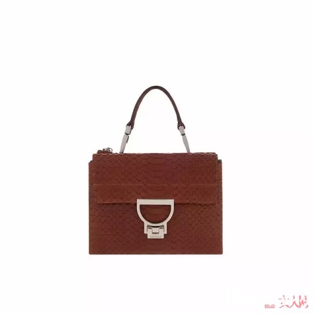 Coccinelle_小包当道，今年春夏还能买这些千元小众包！