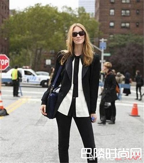 西装外套介绍_这是女生衣橱必备单品 成为女神的必需品你有几件