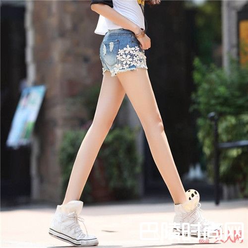 短裤介绍_裤子不好搭配？那是因为你没有选正确的基础款