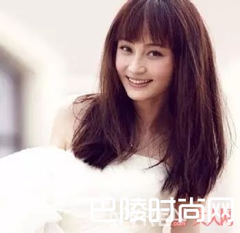 齐刘海的优缺点_别再整空气刘海了，教你剪出更自然的M字刘海