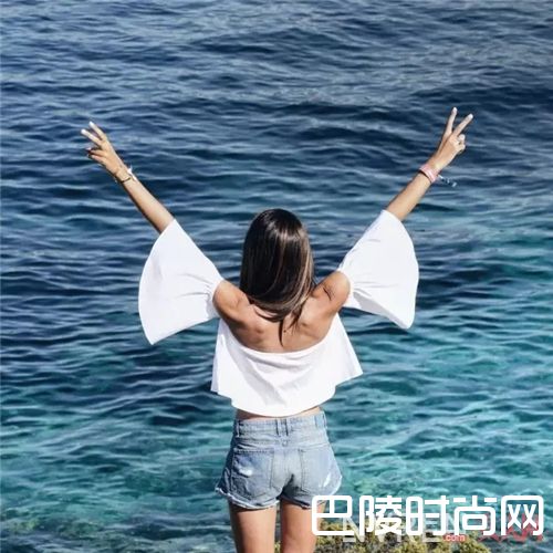 根据胸型选内衣 _夏天来了 5种款式内衣穿搭术满足你应付潮流款!