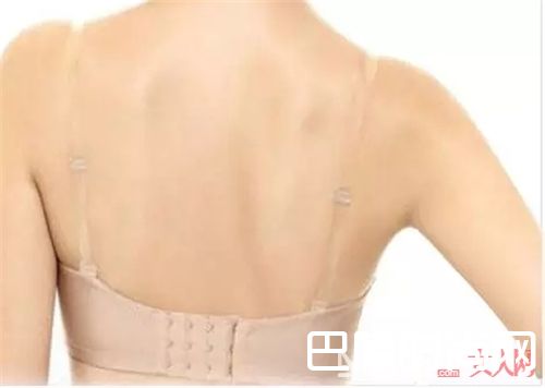 一字肩如何搭配内衣_夏天来了 5种款式内衣穿搭术满足你应付潮流款!