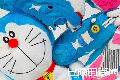 Doraemon x Packer Shoes x Reebok毛公仔鞋简介_奢侈大牌与街头潮牌流行联名时髦又新奇!你最看好哪一对?
