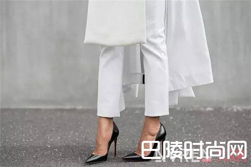 基础色尖头高跟鞋搭配什么不会出错_女人一生必须拥有的四款高跟鞋 你都收集齐了吗？