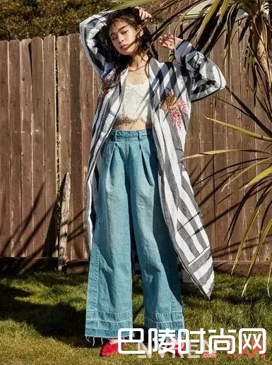 流行鲜艳的条纹_看这些模特明星，一秒Get今年岛国四大流行热点！