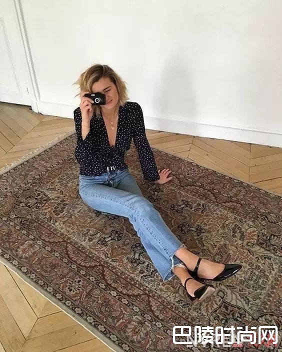 黑色平底鞋推荐_入一款万能鞋，你的所有美美春装都和它绝配！