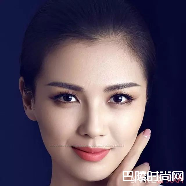 表情不对称怎么办_如何让五官看起来更精致？原来秘诀在这里！